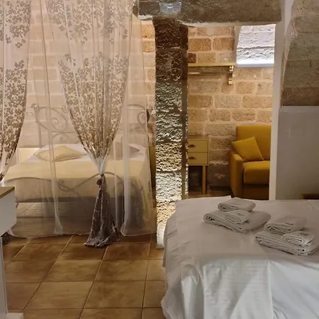 Gold White Exclusive House Vendégház Polignano a Mare