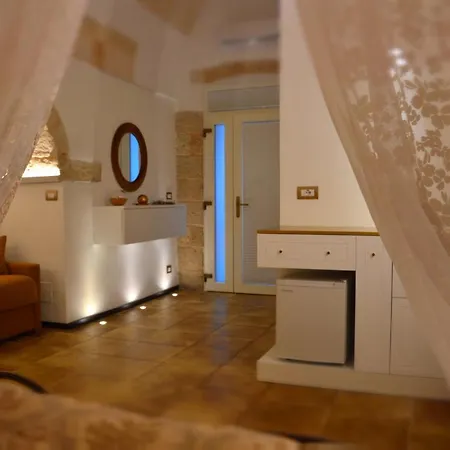 Gold White Exclusive House