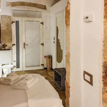 Gold White Exclusive House Konukevi 4*