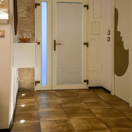 Гостевой дом Gold White Exclusive House 4*