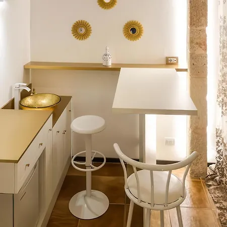 Konukevi Gold White Exclusive House
