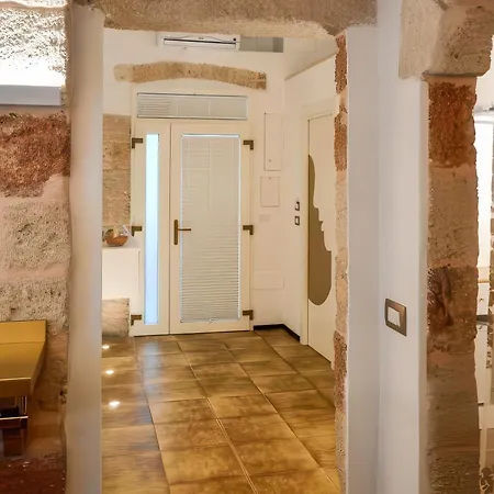 Гостевой дом Gold White Exclusive House 4*