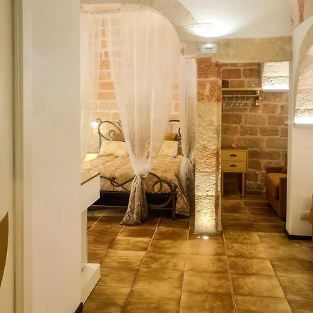 Гостевой дом Gold White Exclusive House