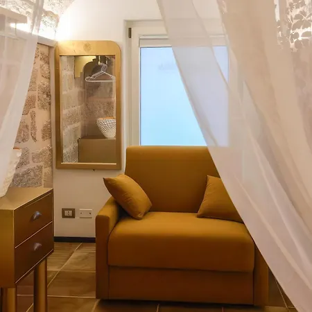 Guest house Gold White Exclusive House 4*
